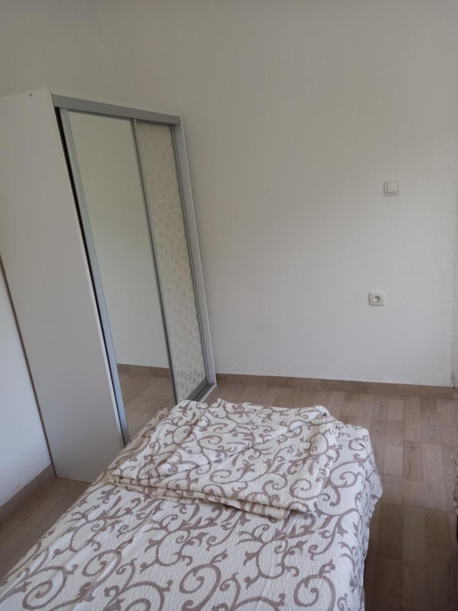 Md Apartmani Čanj Стая снимка
